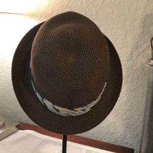 Women’s brown fedora hat
